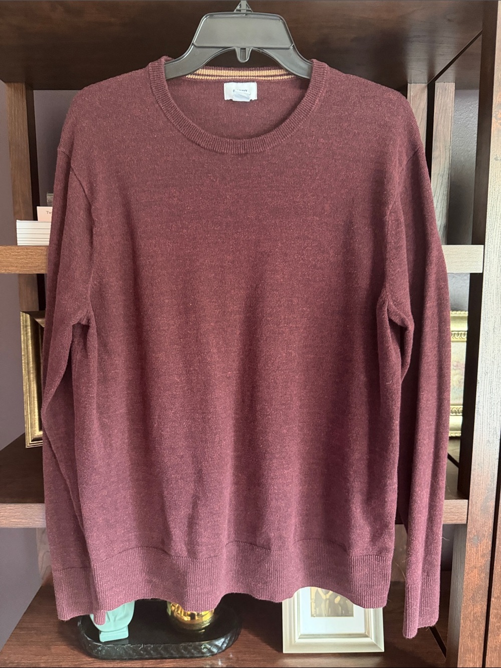 Old Navy Men's LightweightCrewneck Sweater in Burgundy Size Large